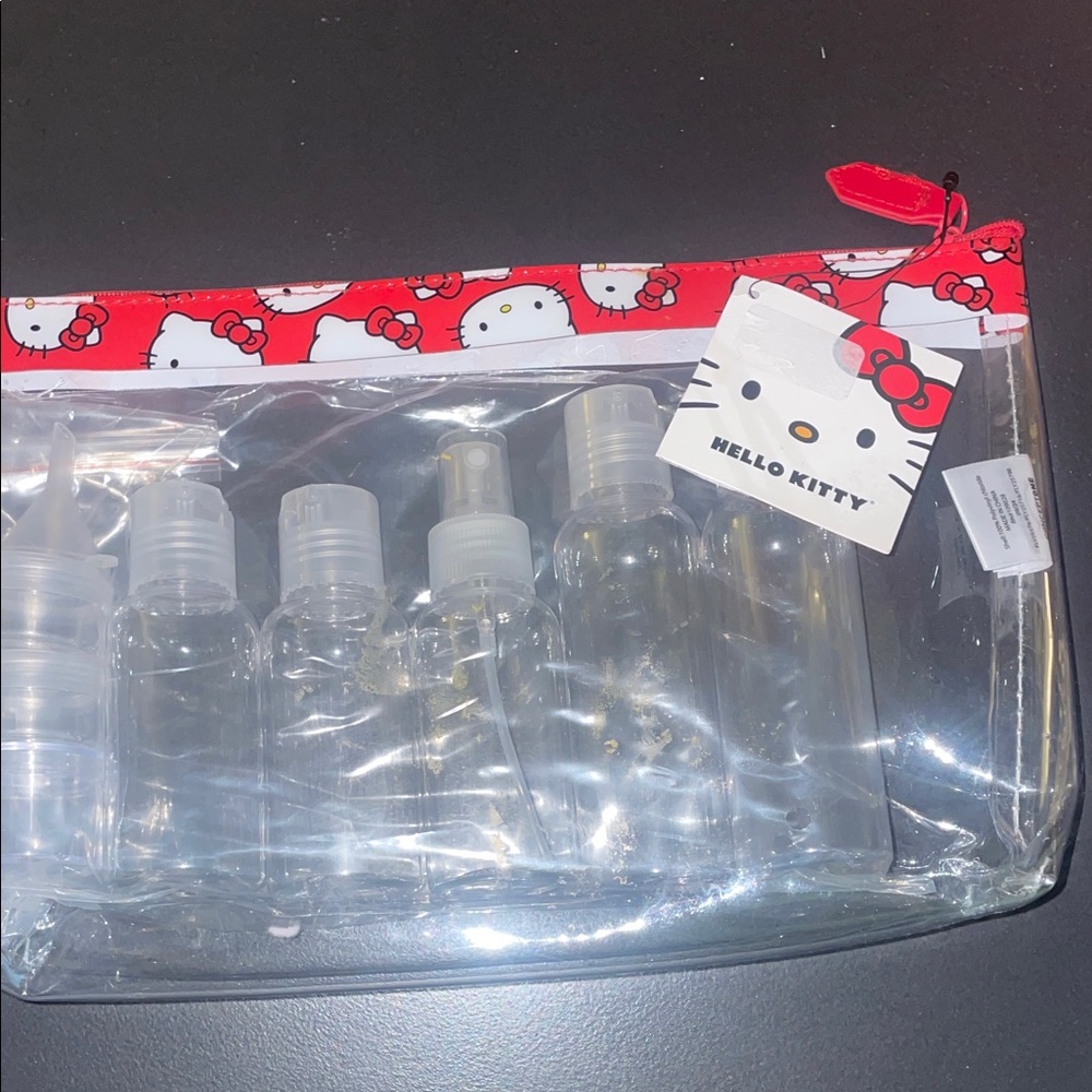 Hello Kitty Travel Bag - Picture 13 of 15